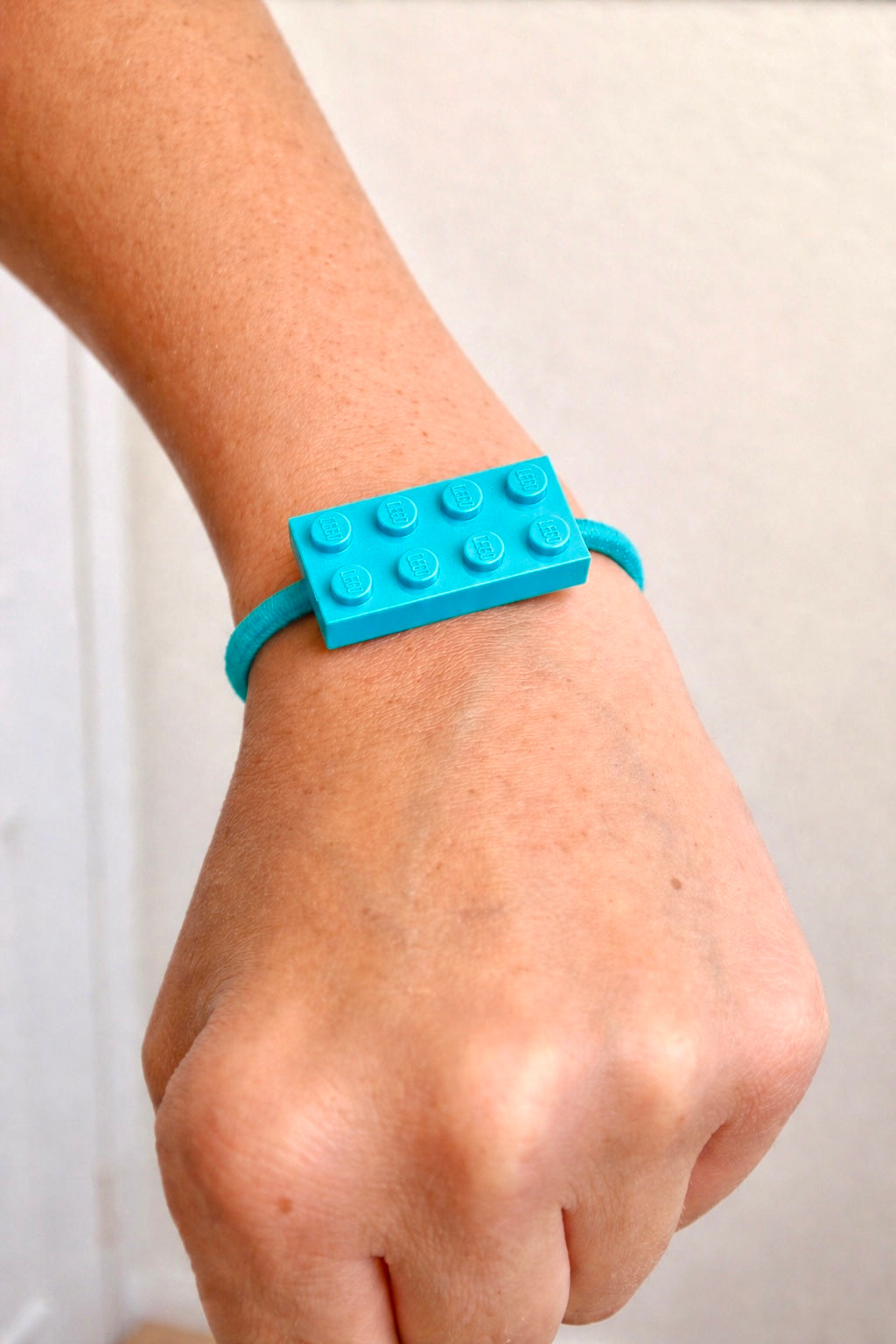 Aqua Bricklet — Curiosity